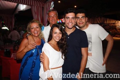 La última tanda de fotos de la caseta en esta Feria 2015, aunque la fiesta sigue. ¡A disfrutar!