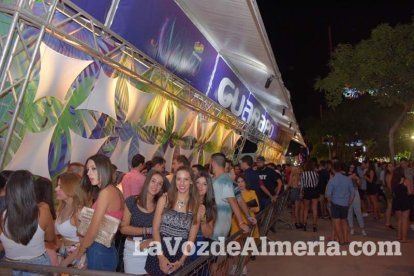 Caseta de Los 40 Principales y Guarapo Night en la Feria de Almeriía 2015. Fotos: Néstor Cánovas.