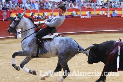 Corrida de rejones en la Plaza de Toros de Almería.