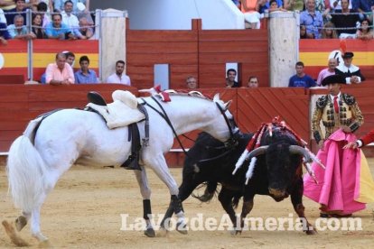 Corrida de rejones en la Plaza de Toros de Almería.