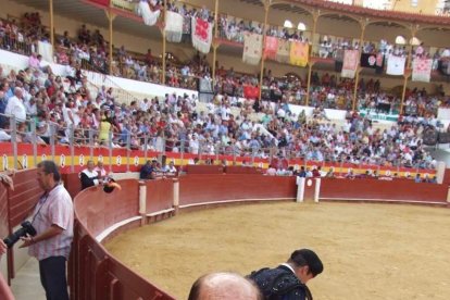 Corrida de rejones en la Plaza de Toros de Almería.