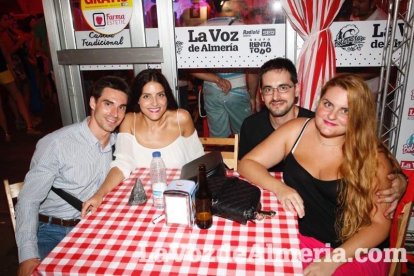 Fotos de la caseta de noche de LA VOZ del día sábado 29 de agosto