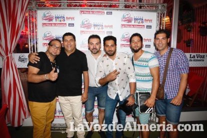 Fotos de la caseta de noche de LA VOZ del día sábado 29 de agosto