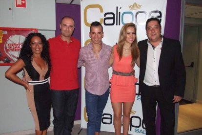 Adrián y Anita han inaugurado el evento organizado por Salsatore Almería, con el DJ Capi