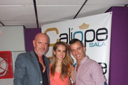 Adrián y Anita han inaugurado el evento organizado por Salsatore Almería, con el DJ Capi