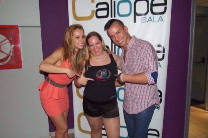 Adrián y Anita han inaugurado el evento organizado por Salsatore Almería, con el DJ Capi