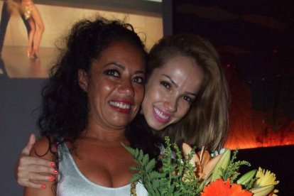 Adrián y Anita han inaugurado el evento organizado por Salsatore Almería, con el DJ Capi