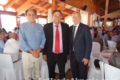 El Restaurante Club de Golf Playa Serena, en Roquetas de Mar, acogió la comida anual de inicio de campaña de Hortamar. Fotos: J. A. Barrio