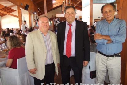 El Restaurante Club de Golf Playa Serena, en Roquetas de Mar, acogió la comida anual de inicio de campaña de Hortamar. Fotos: J. A. Barrio