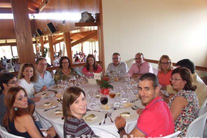 El Restaurante Club de Golf Playa Serena, en Roquetas de Mar, acogió la comida anual de inicio de campaña de Hortamar. Fotos: J. A. Barrio