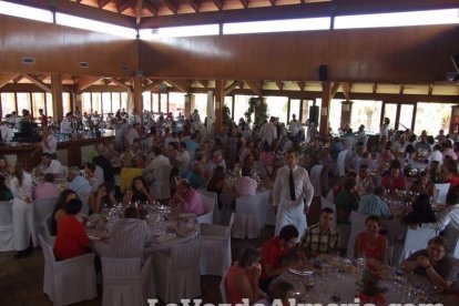 El Restaurante Club de Golf Playa Serena, en Roquetas de Mar, acogió la comida anual de inicio de campaña de Hortamar. Fotos: J. A. Barrio