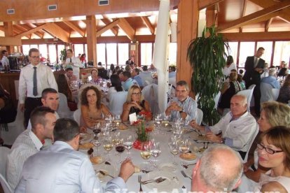 El Restaurante Club de Golf Playa Serena, en Roquetas de Mar, acogió la comida anual de inicio de campaña de Hortamar. Fotos: J. A. Barrio