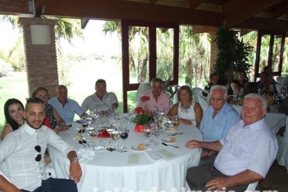 El Restaurante Club de Golf Playa Serena, en Roquetas de Mar, acogió la comida anual de inicio de campaña de Hortamar. Fotos: J. A. Barrio