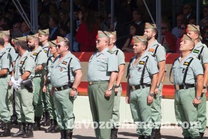 Más de 3.000 personas asisten al 95 aniversario de La Legión.El ministro de Defensa Morenés preside un acto conmemorativo que coincide co