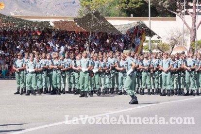 Más de 3.000 personas asisten al 95 aniversario de La Legión.El ministro de Defensa Morenés preside un acto conmemorativo que coincide co