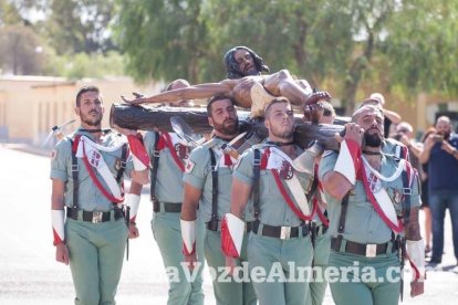 Más de 3.000 personas asisten al 95 aniversario de La Legión.El ministro de Defensa Morenés preside un acto conmemorativo que coincide co