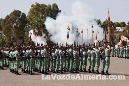 Más de 3.000 personas asisten al 95 aniversario de La Legión.El ministro de Defensa Morenés preside un acto conmemorativo que coincide co