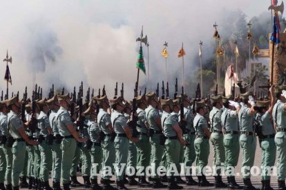 Más de 3.000 personas asisten al 95 aniversario de La Legión.El ministro de Defensa Morenés preside un acto conmemorativo que coincide co