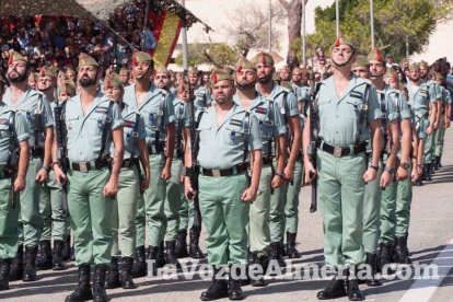 Más de 3.000 personas asisten al 95 aniversario de La Legión.El ministro de Defensa Morenés preside un acto conmemorativo que coincide co
