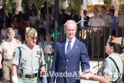 Más de 3.000 personas asisten al 95 aniversario de La Legión.El ministro de Defensa Morenés preside un acto conmemorativo que coincide co