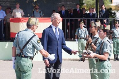 Más de 3.000 personas asisten al 95 aniversario de La Legión.El ministro de Defensa Morenés preside un acto conmemorativo que coincide co