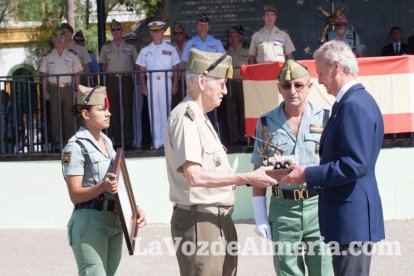 Más de 3.000 personas asisten al 95 aniversario de La Legión.El ministro de Defensa Morenés preside un acto conmemorativo que coincide co