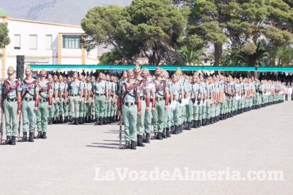 Más de 3.000 personas asisten al 95 aniversario de La Legión.El ministro de Defensa Morenés preside un acto conmemorativo que coincide co