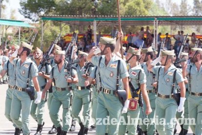 Más de 3.000 personas asisten al 95 aniversario de La Legión.El ministro de Defensa Morenés preside un acto conmemorativo que coincide co
