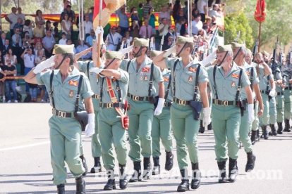Más de 3.000 personas asisten al 95 aniversario de La Legión.El ministro de Defensa Morenés preside un acto conmemorativo que coincide co