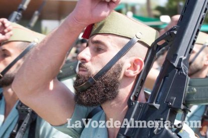 Más de 3.000 personas asisten al 95 aniversario de La Legión.El ministro de Defensa Morenés preside un acto conmemorativo que coincide co