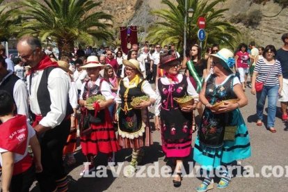 Alboloduy brinda la pisada de su primera uva a Paco Calvache