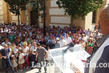 Alboloduy brinda la pisada de su primera uva a Paco Calvache