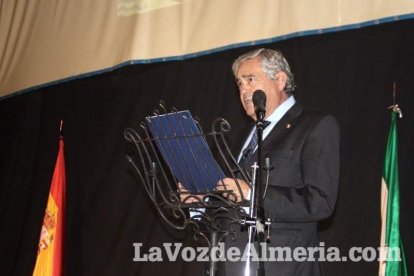 El Acebuche celebra el día de La Merced en el salón de actos de la prisión.