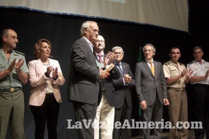 El Acebuche celebra el día de La Merced en el salón de actos de la prisión.
