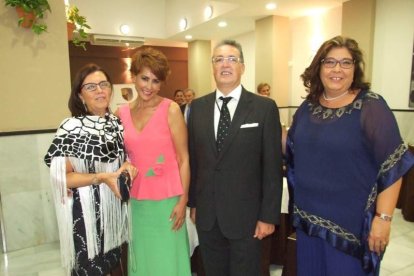 Ángela Carrasco actuó en la gala, presentada por Irma Soriano