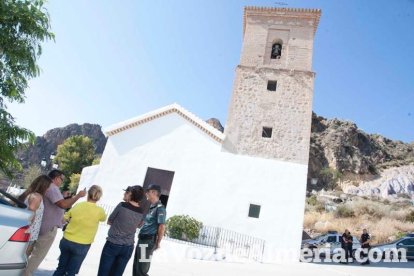 La Virgen se queda en Huebro tras la defensa de sus vecinos