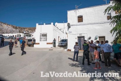 La Virgen se queda en Huebro tras la defensa de sus vecinos