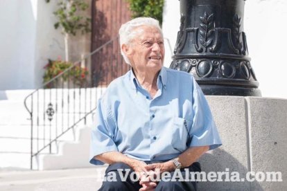 La Virgen se queda en Huebro tras la defensa de sus vecinos