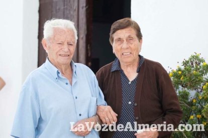 La Virgen se queda en Huebro tras la defensa de sus vecinos