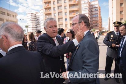 Celebración del día de la Guardia Civil en Almería con un homenaje al agente Quintana fallecido en julio. Fotos: Juan Sánchez.