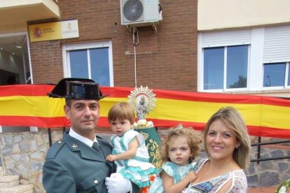 Celebración de la Virgen del Pilar en el cuartel de la Guardia Civil de El Ejido. Fotos: JA Barrios.
