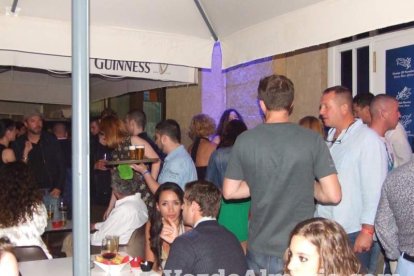 Fiesta de Juego de Tronos en Burane con actores y resto de personal de la serie. Fotos: JA Barrios.