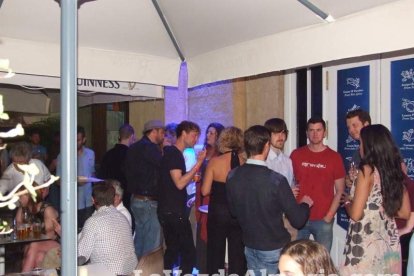 Fiesta de Juego de Tronos en Burane con actores y resto de personal de la serie. Fotos: JA Barrios.