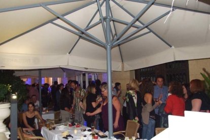 Fiesta de Juego de Tronos en Burane con actores y resto de personal de la serie. Fotos: JA Barrios.