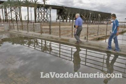 Fuertes lluvias en la provincia causan un centenar de emergencias en la capital y el Poniente.