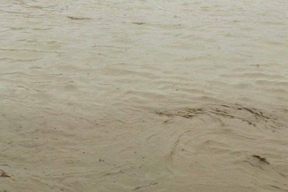 Fuertes lluvias en la provincia causan un centenar de emergencias en la capital y el Poniente.