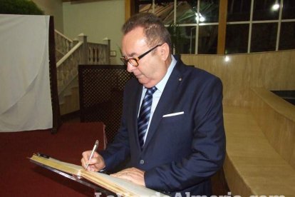 Homenaje a José Mª Rossell por los 25 años del Grupo Hoteles Playa