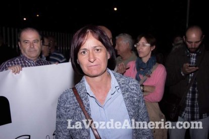 Concentración de la Mesa del Ferrocarril en defensa del tren en Almería. Fotos: Néstor Cánovas.