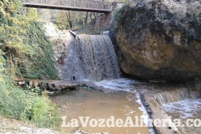 Una de las incidencias más destacables fueron los desprendimientos de grandes rocas en la vía N-340a