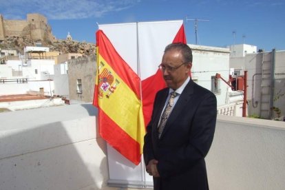 Las asociaciones de Almería y Granada homenajean a Sellan Berrada, cónsul general